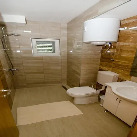 Vesela - Comfort One Bedroom With Balcony And Sea View Lägenhet Osobjava