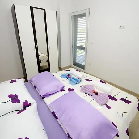 Lägenhet Vesela - Comfort One Bedroom With Balcony And Sea View Osobjava
